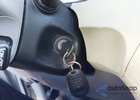 2012 Toyota Sienna Le 7 Passenger z USA, uszkodzony, nr VIN 5TDJK3DC3CS048579